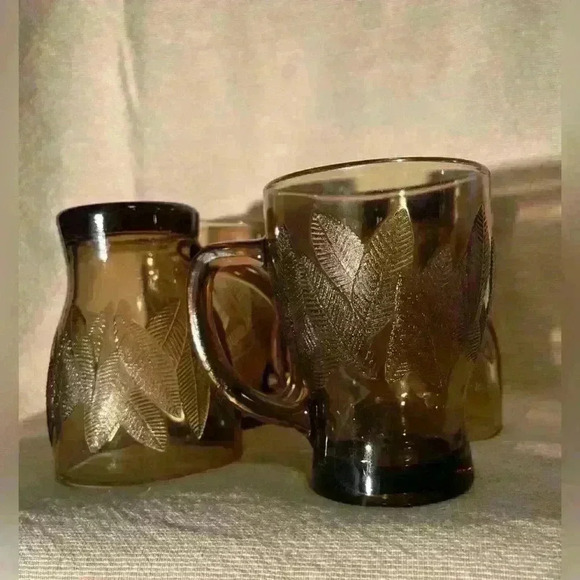 Vintage Smoky Brown Taupe  Indonesia KIG Leaf Pattern Glass Coffee Mugs (4) - Picture 4 of 8